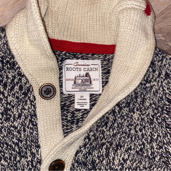 Roots Cabin Sweater, toddler 2T - Picture 2 of 2